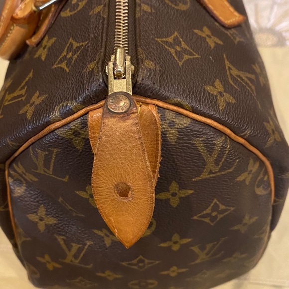 Authentic Louis Vuitton Speedy 30 monogram - Picture 11 of 16